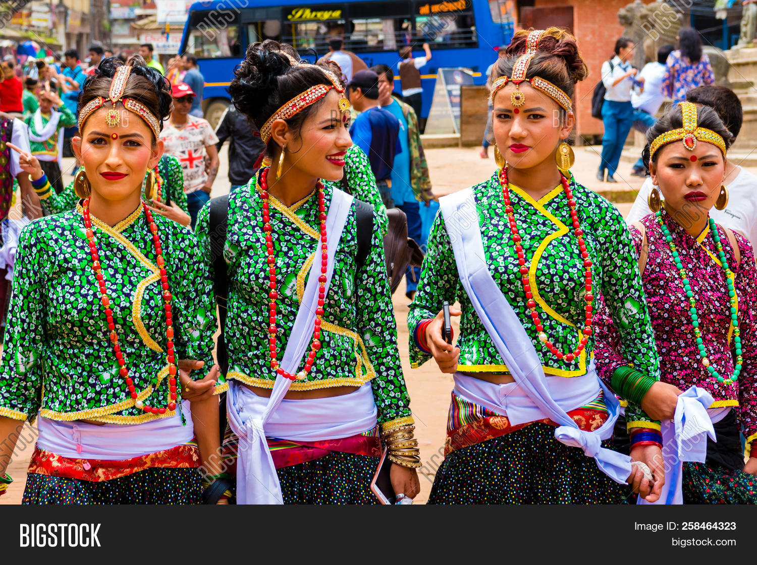 Dresses of Nepal - 7 Beautiful Traditional Nepalese Dresses